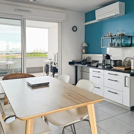 Pmr Avec Terrasse, Climatisation Et Parking à - Fr-1-559-42