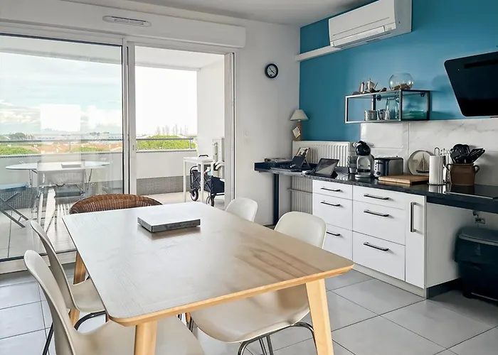 Pmr Avec Terrasse, Climatisation Et Parking à - Fr-1-559-42